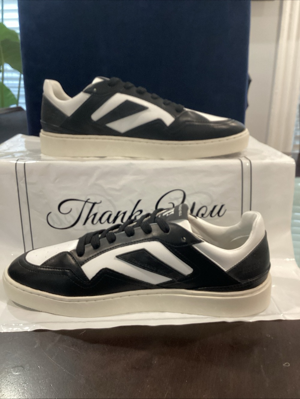 Thousand Fell Court Low-Top Sneakers in Retro Black Size 9.5 Men’s